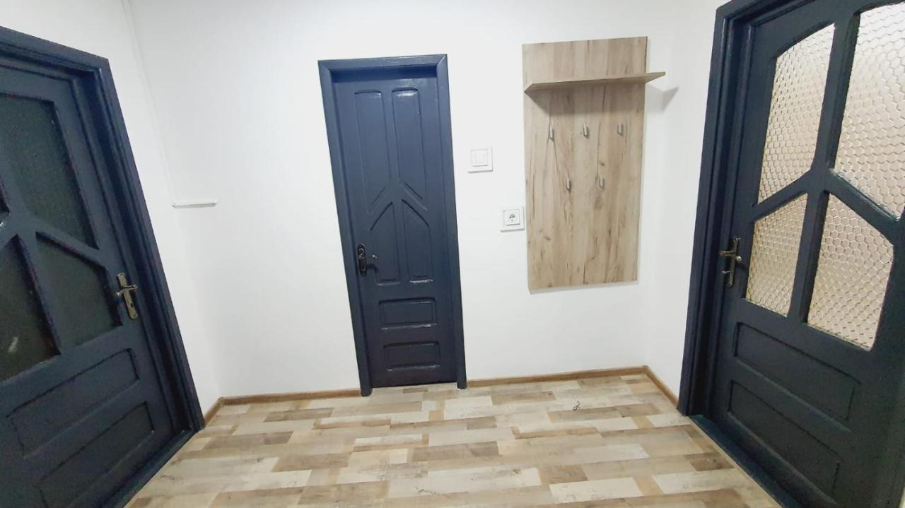 Апартаменти Apartament Radoi Дробета-Турну-Северин Екстер'єр фото